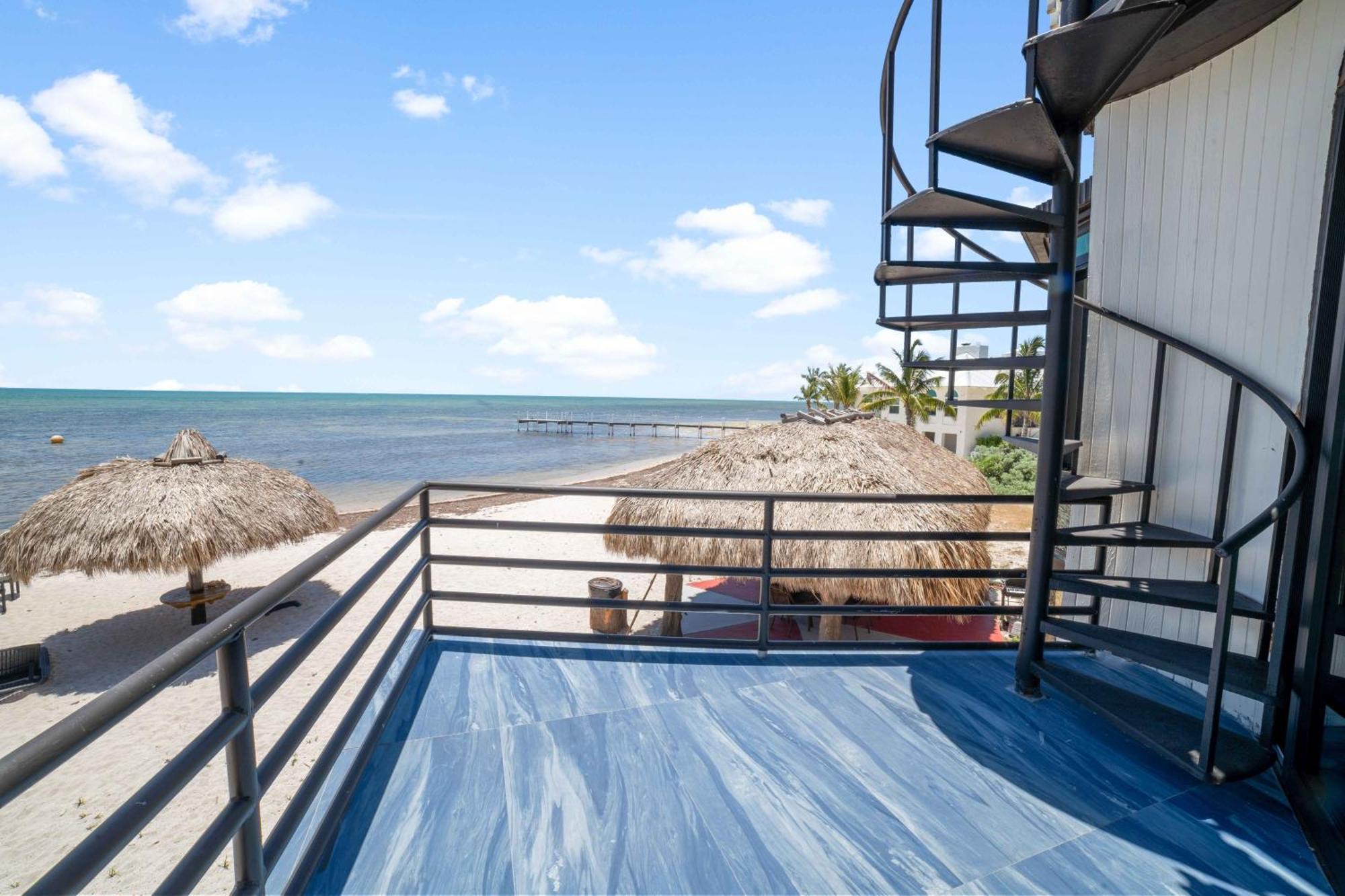 Barnacle Bed And Breakfast Big Pine Key Exterior photo