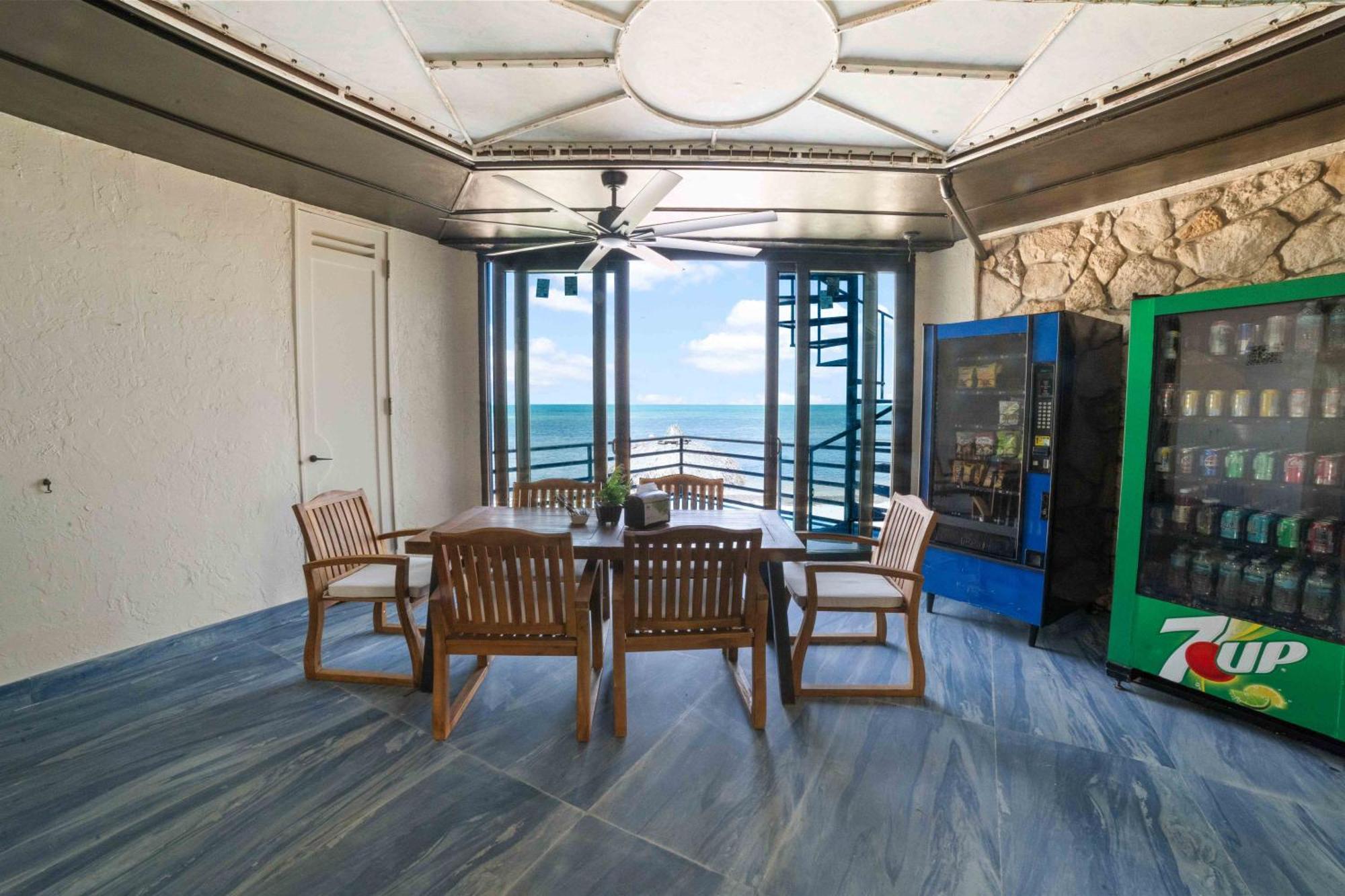 Barnacle Bed And Breakfast Big Pine Key Exterior photo